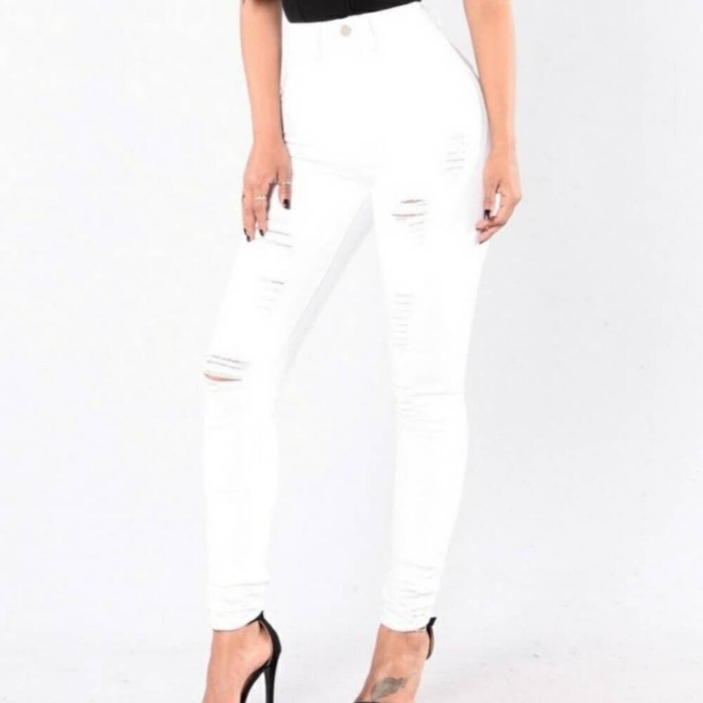 Fashion Nova White Distressed Skinny Jeans Size 24